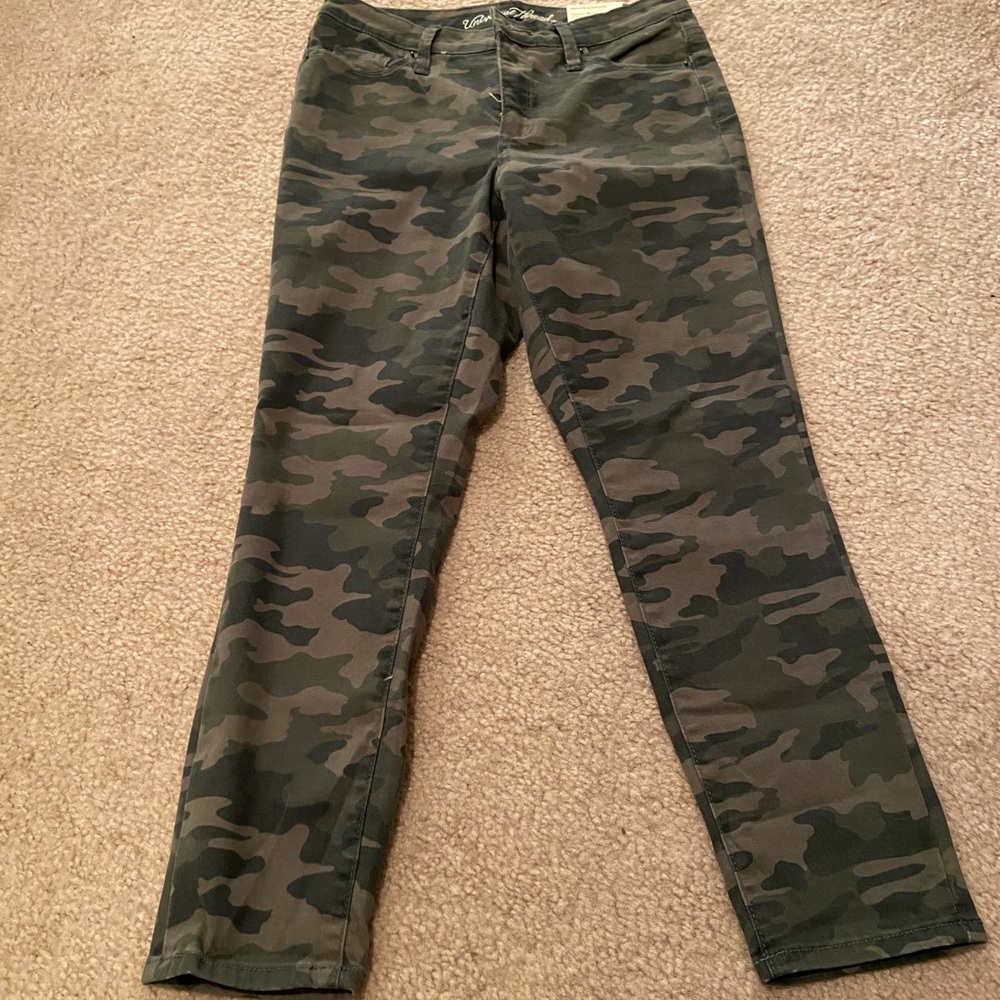 Pants - Picture 2 of 5
